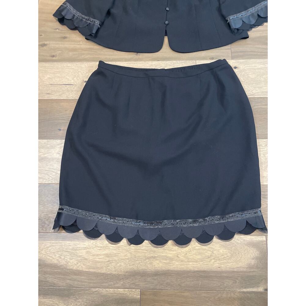 Maggy London Skirt Suit Size 24 Black Chiffon Trim Scalloped Hem Lined - Picture 4 of 13